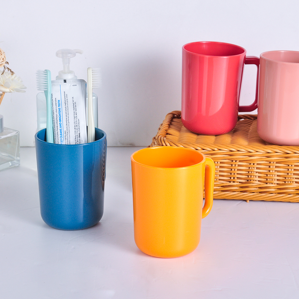 Современные популярные чашки для полоскания рта BPA Бесплатная молочная кружка синие пластиковые кружки с ручкой